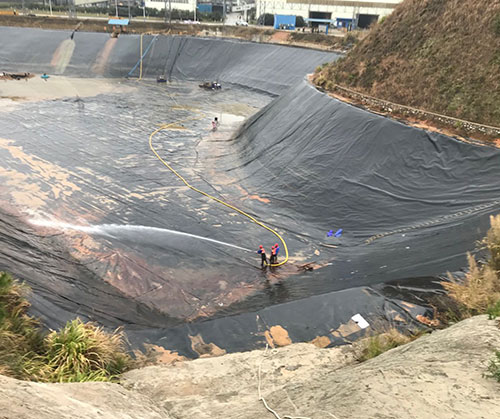 宽城废水池清理